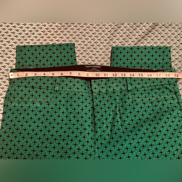 Banana Republic Sloan Crop Straight Leg Pants with Stretch - Size 14 - Picture 4 of 7